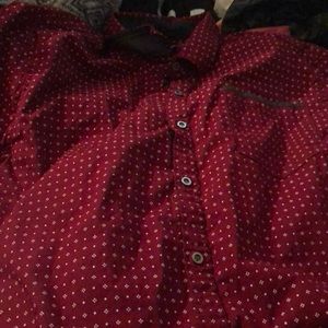 Guess men’s button down